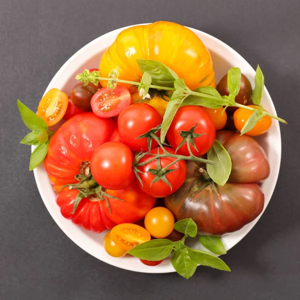 Разнообразные помидоры — стоковое фото