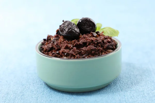 Tapenade nera in ciotola — Foto Stock