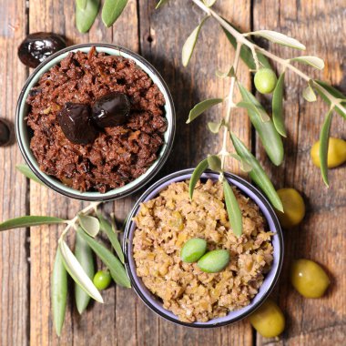 Siyah ve yeşil zeytin Tapenade