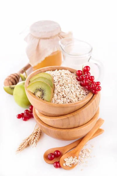 Mısır gevreği kahvaltı meyve ve süt ile