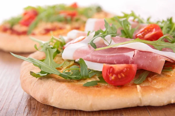 Pizza üzerinde kapat