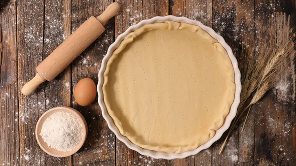 Ingredienti da forno sulla tavola — Foto Stock