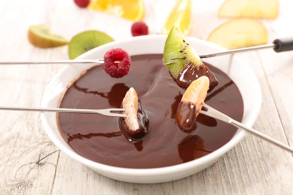 Chokladfondue med frukt — Stockfoto