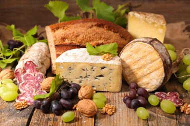 peynir, salam ve ekmek