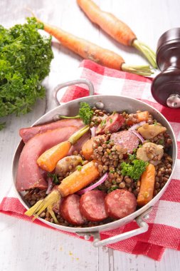 et ile pişmiş mercimek  