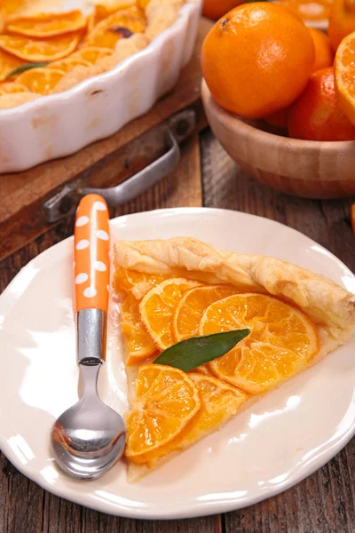 Clementine tart on plate — Stock Photo, Image