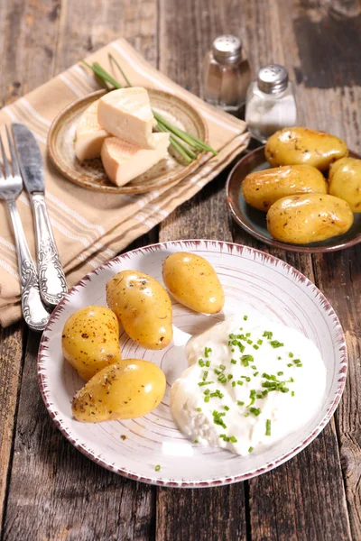 Πατάτες φούρνου με κρέμα — Φωτογραφία Αρχείου