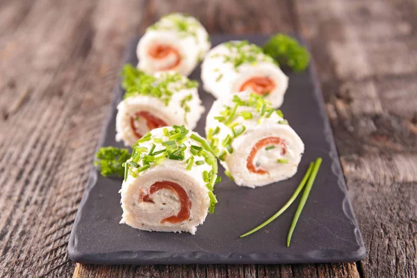 Roll with fresh salmon — Stock Photo, Image