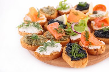 gemide çeşitli kanepeler 