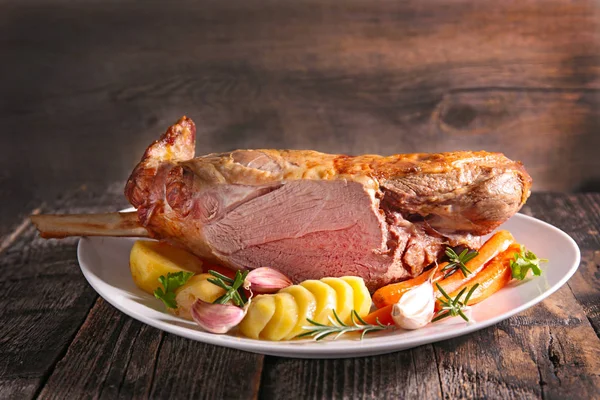 Baked lamb leg — Stock Photo, Image