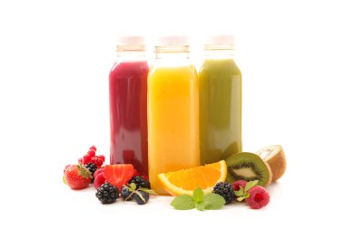 Meyve yüzlü şişelerde