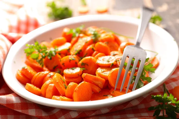 maydanoz ile ızgara havuç