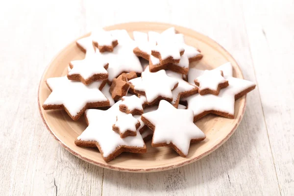 Biscuits de Noël sur la table — Photo