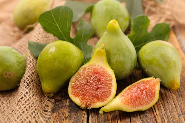 Fresh ripe  figs — Stock Photo, Image