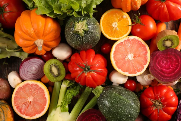 Nyers gyümölcsök és zöldségek Stock Kép