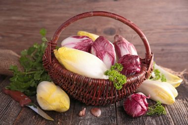 ham hindiba ile hasır sepet