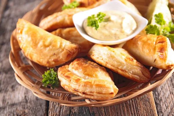 쇠고기와 함께 수 제 empanadas — 스톡 사진