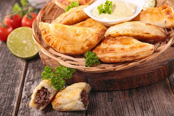 W domu empanadas z wołowiny — Zdjęcie stockowe