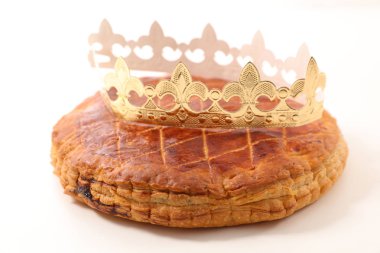 Noel kek - Galette'ye des rois, beyaz arka plan üzerinde izole