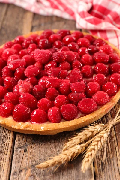 Delicious raspberry tart — Stock Photo, Image