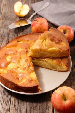  Ev yapımı elmalı turta.