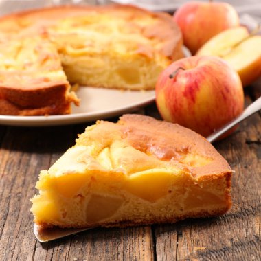  Ev yapımı elmalı turta.