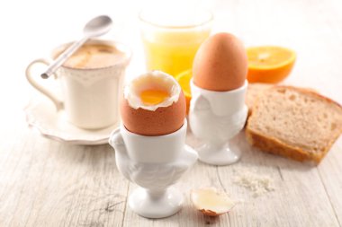 yumurta ve meyve suyu Kahvaltı
