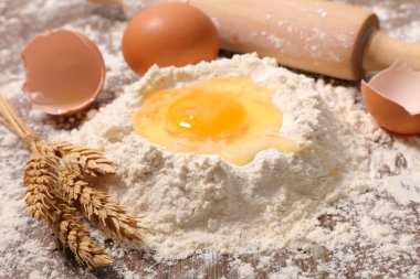 un, yumurta ve oklava