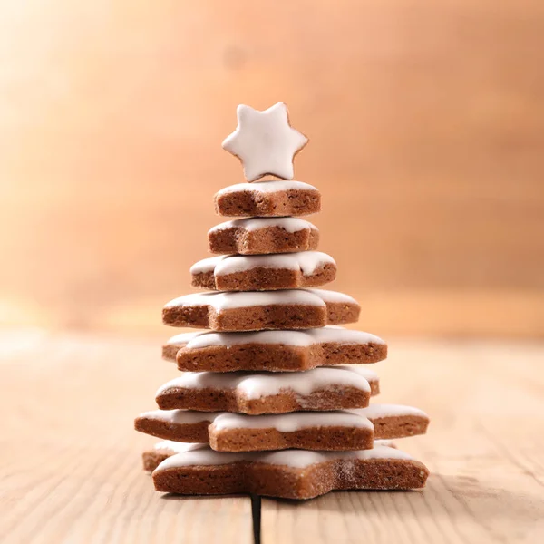 由曲奇饼制成的圣诞树 — 图库照片