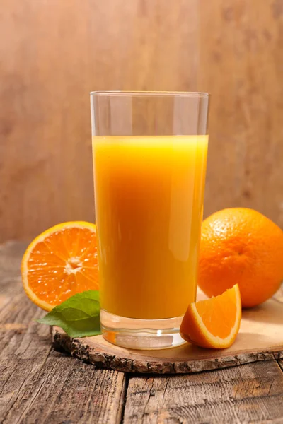 Frisch Gepresster Orangensaft — Stockfoto