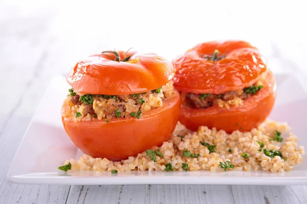 Tomatoes with meat and barley — Stock Photo, Image