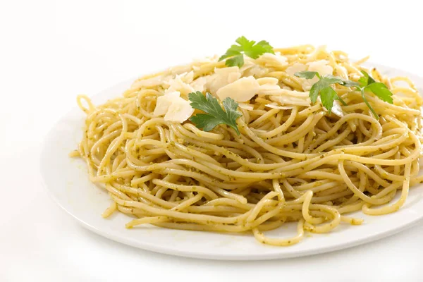 Espaguete e molho de pesto — Fotografia de Stock