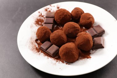 ev yapımı çikolata coca tozu ile