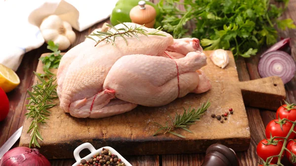 Nyers Csirke Alapanyagokból Készített Főzés — Stock Fotó