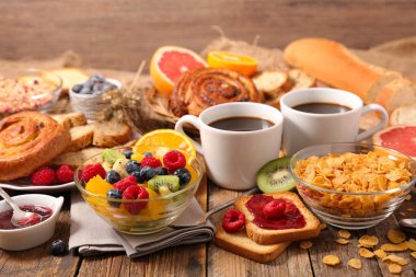 Odaya Servis Kahvaltı meyve, Mısır gevreği, kahve fincanı