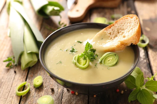 Schüssel Lauch Suppe — Stockfoto