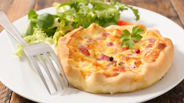 French Quiche Salad — Stock Photo, Image