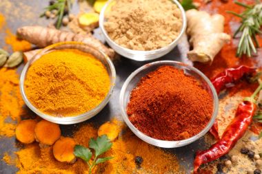 çeşitli baharat ve otlar
