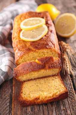 ahşap zemin üzerine limon pasta