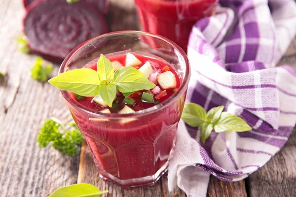 Gaspacho Beterraba Com Manjericão — Fotografia de Stock