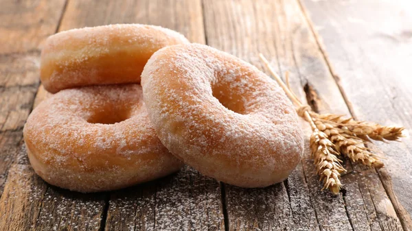 Perto Rosquinhas Com Espigas Trigo — Fotografia de Stock