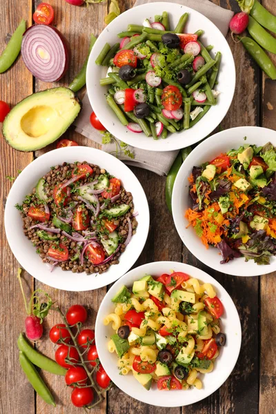 Seleção Tigelas Salada Legumes — Fotografia de Stock