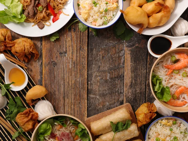 Vue Dessus Cuisine Asiatique Assortie Sur Table Bois — Photo