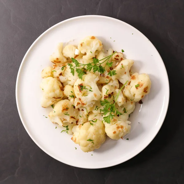 Grilled Cauliflower Herbs White Plate Close — Stock Photo, Image