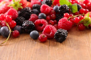 Kadar farklı taze olgun çilek görünümü kapat