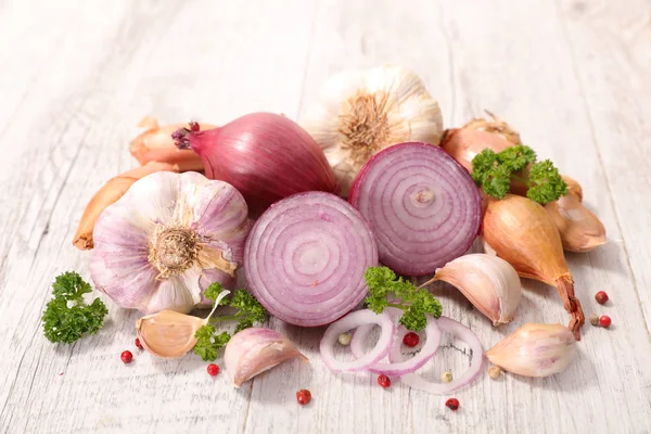 Assorted Garlic Onions Close View — Stock Photo, Image