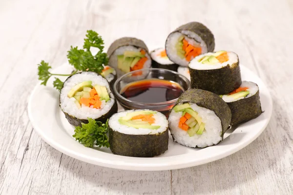 Sushi Sos Sojowy Drewnianym Stole — Zdjęcie stockowe