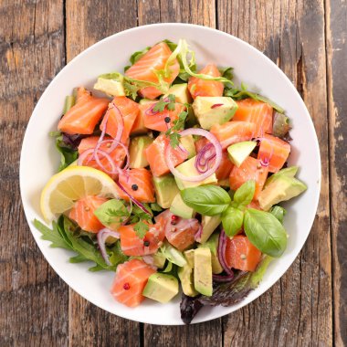 avokado, yakından görmek Somon Balık salatası 