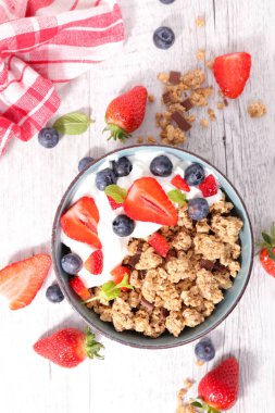 kase mısır gevreği ve çilek ahşap tablo