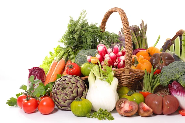 Wicker Basket Raw Vegetables Isolated White Background — Stock Photo, Image